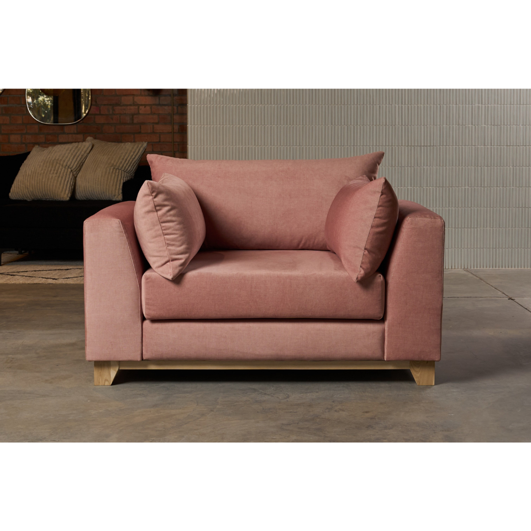 Mea - Loveseat